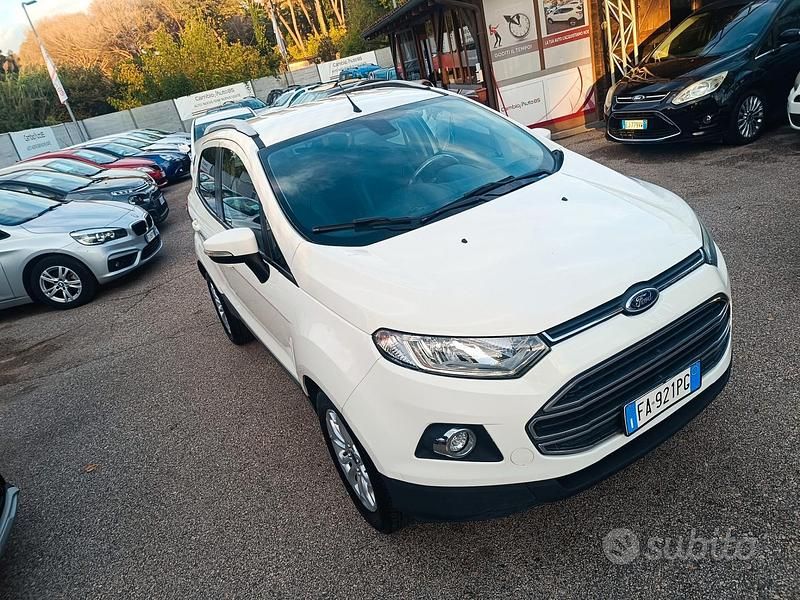 Usata Ford Ecosport Titanium 125 CV (91 kW) 2015 Bianco SUV