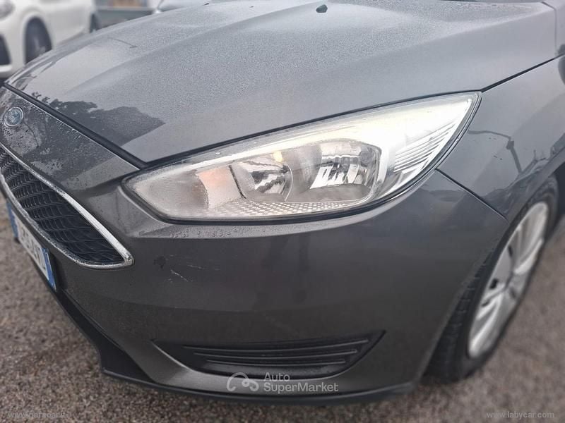 Usata Ford Focus S 95 CV (69 kW) 2017 Gray Station wagon