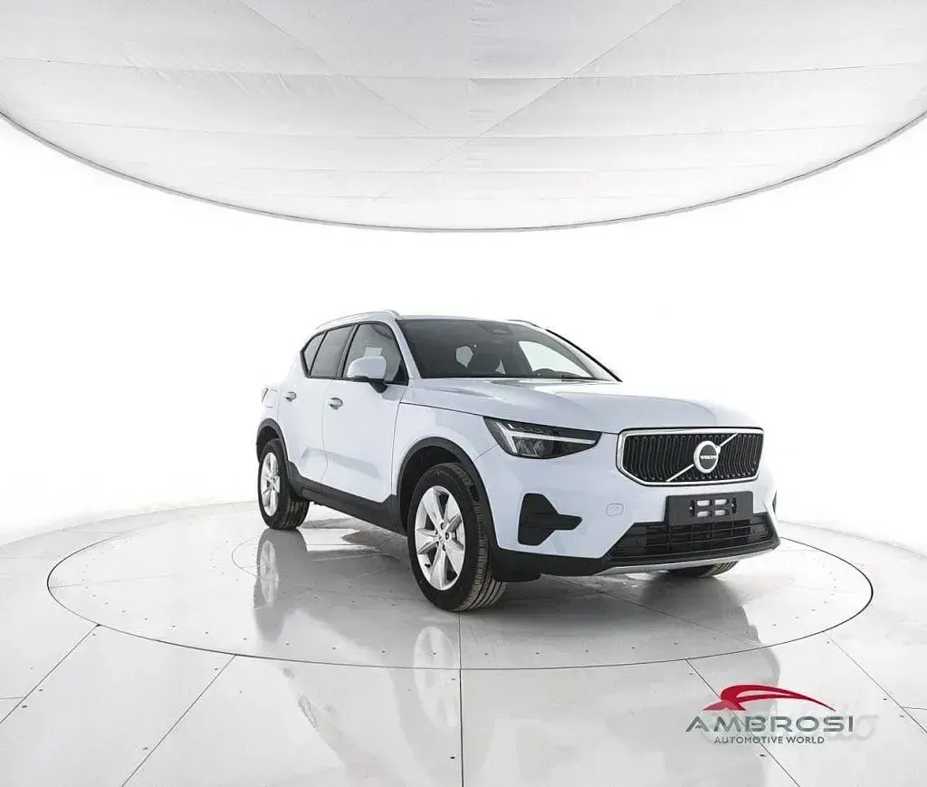 Nouvelle Volvo XC40 163 ch (119 kW) 2026 Bleue SUV