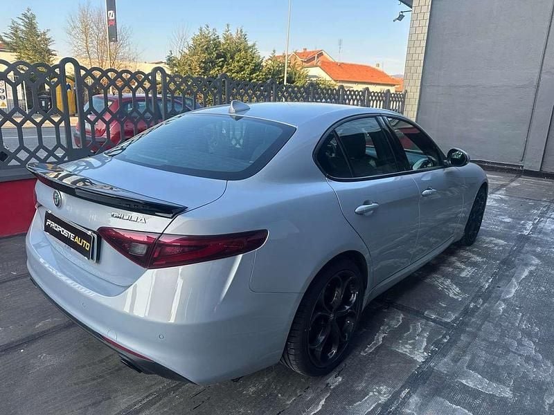 Usata Alfa Romeo Giulia Super 190 CV (139 kW) 2022 Argento Berlina