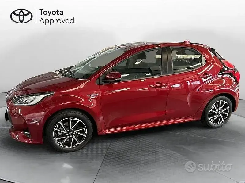 Usata Toyota Yaris Hybrid Trend 116 CV (85 kW) 2022 Rosso Berlina