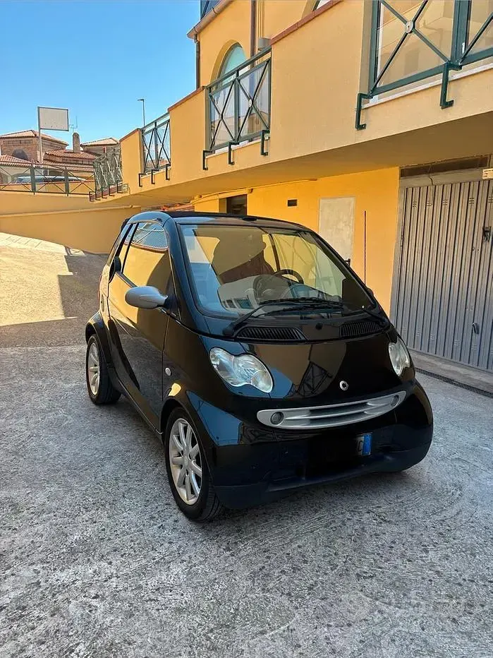 Usata Smart ForTwo Cabrio Passion 61 CV (44 kW) 2006 Nero Cabrio
