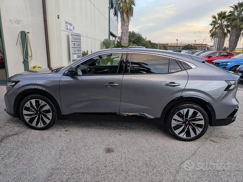 Usata Renault Rafale Techno 131 CV (96 kW) 2025 Grigio scisto SUV