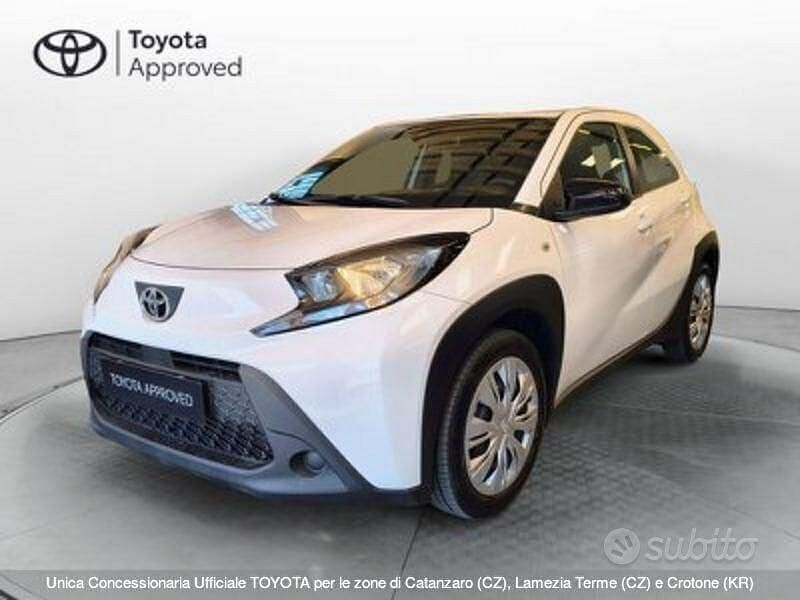 Nuova Toyota Aygo X Active 72 CV (52 kW) 2025 Bianco SUV