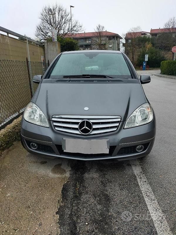 Usata Mercedes A150 Elegance 95 CV (69 kW) 2009 Grigio Monovolume
