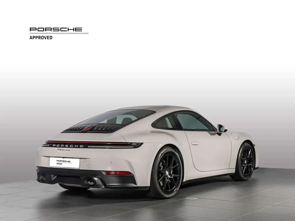 Usata Porsche 992 394 CV (289 kW) 2024 Gesso Coupé