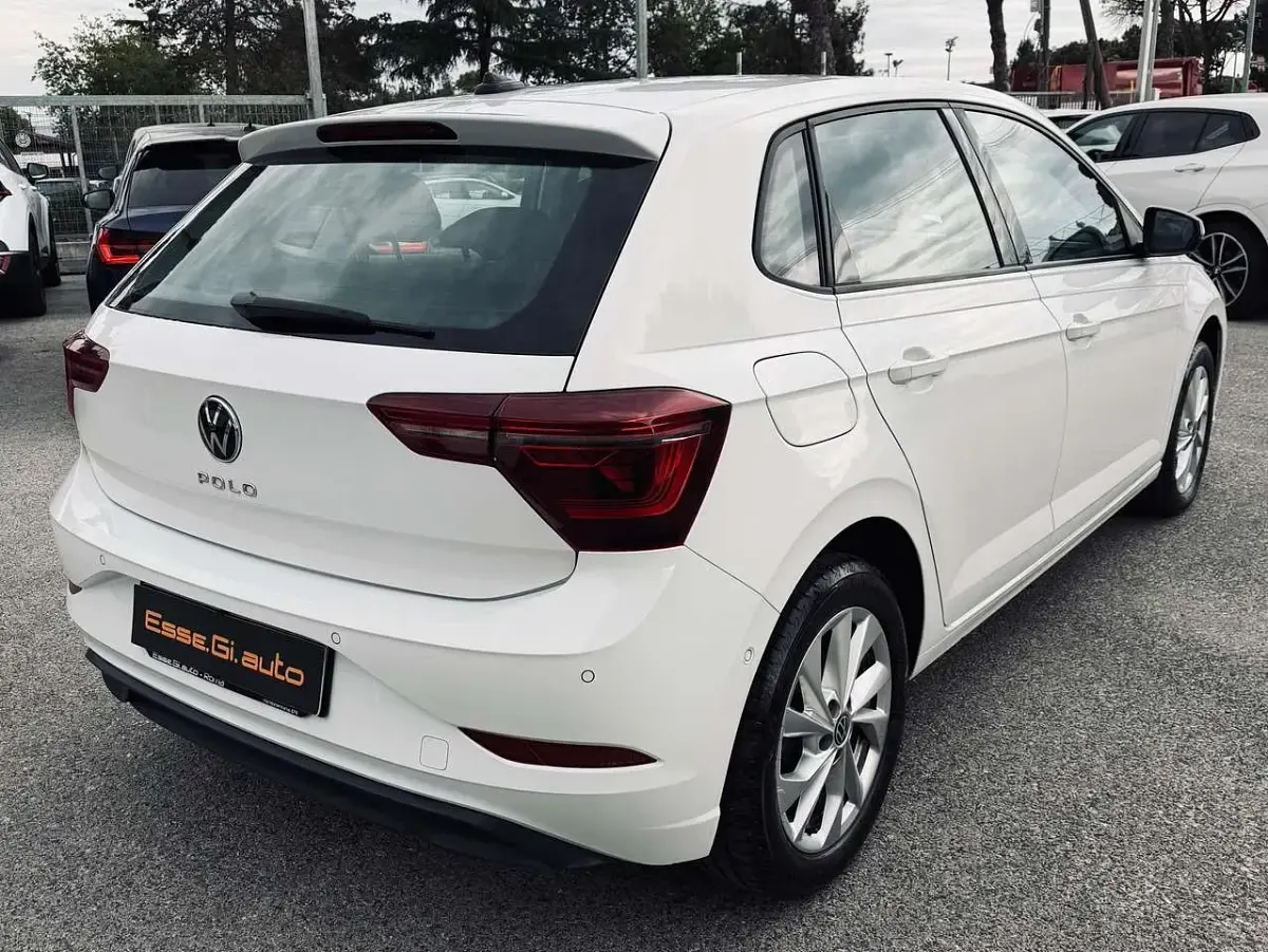 Usata VW Polo Style 95 CV (69 kW) 2021 Argento Utilitaria