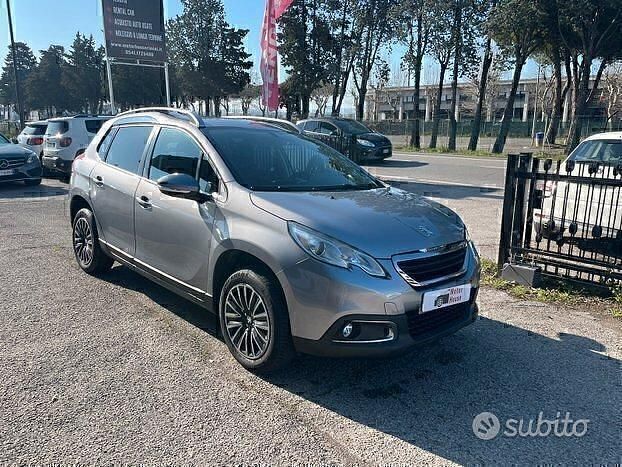 Grigio Usata 2016 Peugeot 2008 SUV | 9500 € (Buon prezzo) - Immagine 1/4