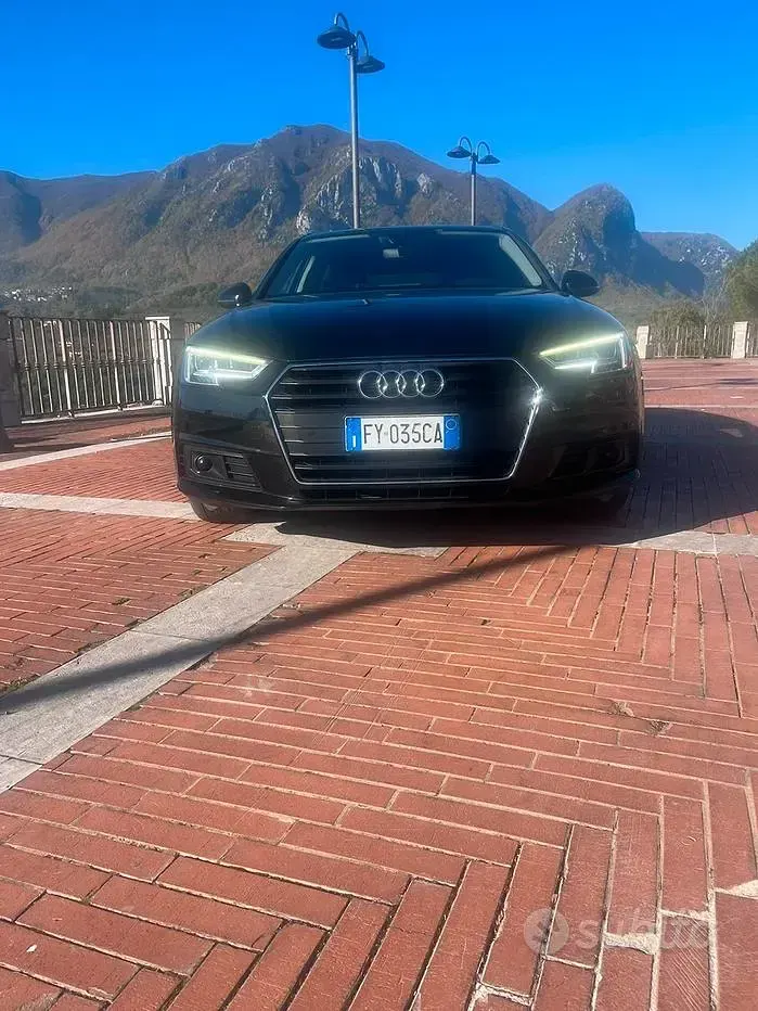 Usata Audi A4 150 CV (110 kW) 2019 Nero Station wagon