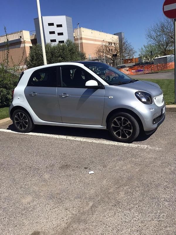 Usata Smart ForFour 2017 Grigio Utilitaria