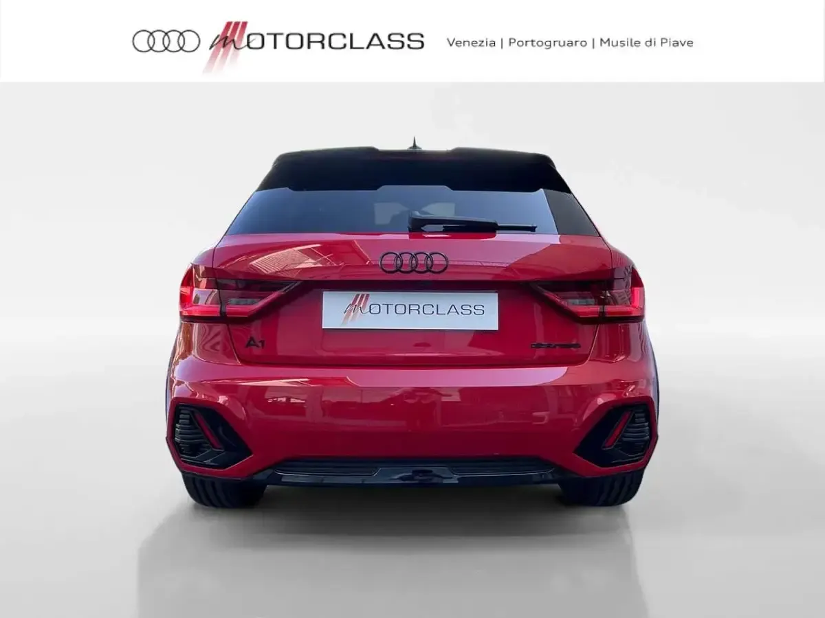 Nuova Audi A1 Comfort 116 CV (85 kW) 2026 Rosso progressivo metallizzato SUV