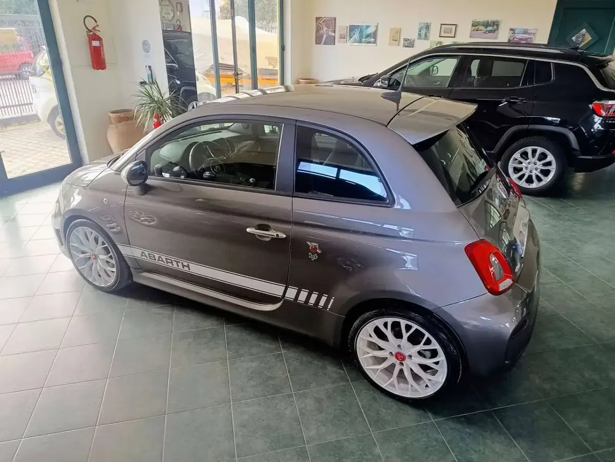 Usata Abarth 595 Turismo 165 CV (121 kW) 2021 Grigio Utilitaria