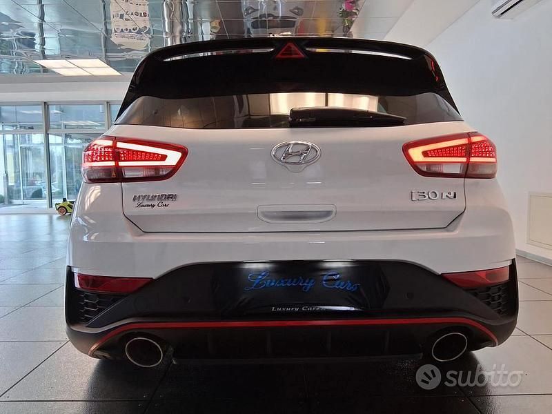 Usata Hyundai i30 280 CV (205 kW) 2024 Bianco Berlina