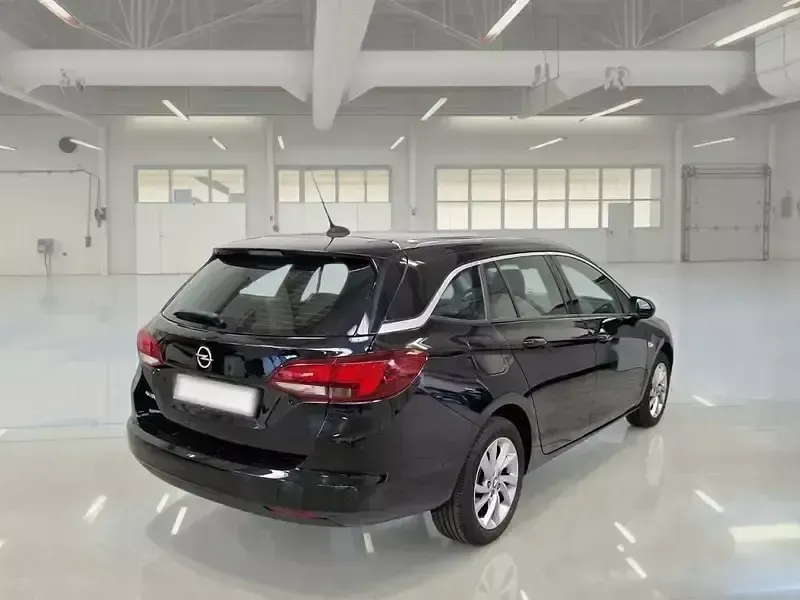 Usata Opel Astra Business Elegance 122 CV (89 kW) 2022 Utilitaria