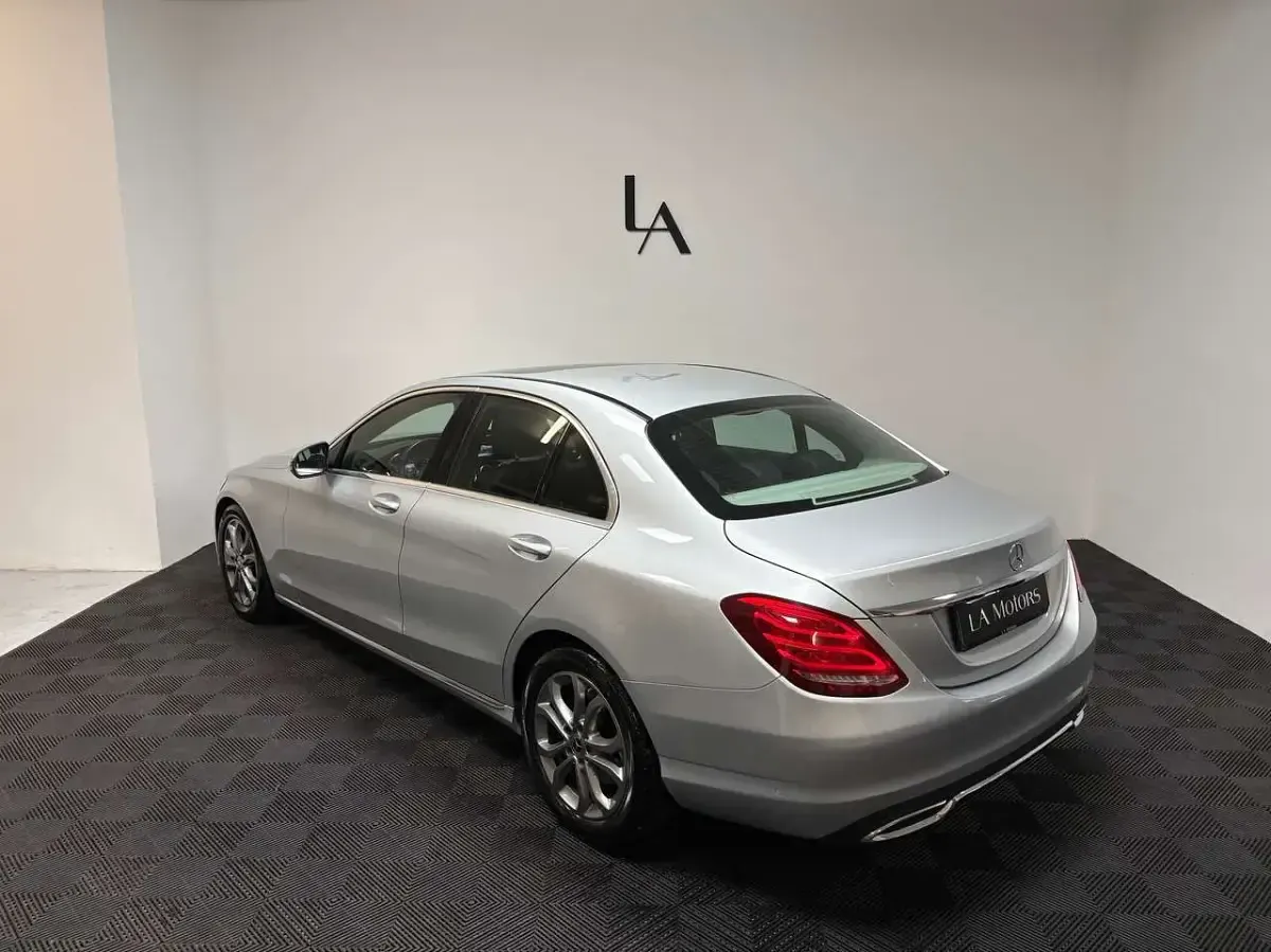 Usata Mercedes C180 156 CV (114 kW) 2018 Argento Berlina