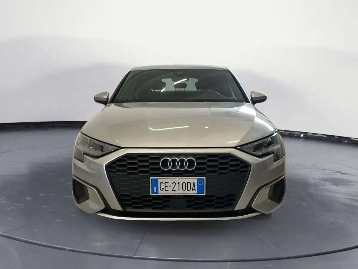 Usata Audi A3 e-tron Business 110 CV (80 kW) 2021 Grigio Utilitaria
