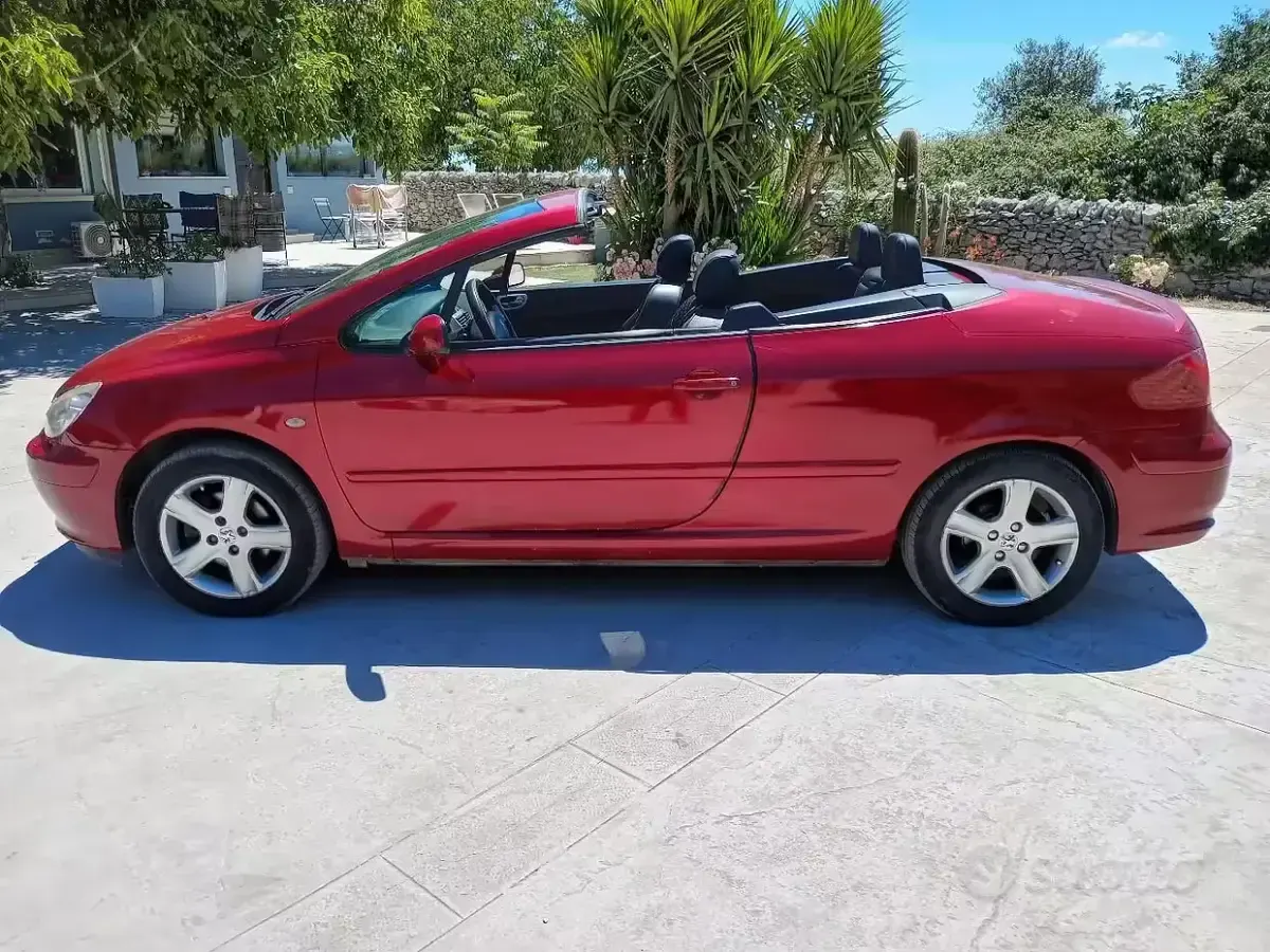 Usata Peugeot 307 CC 109 CV (80 kW) 2005 Rosso Cabrio