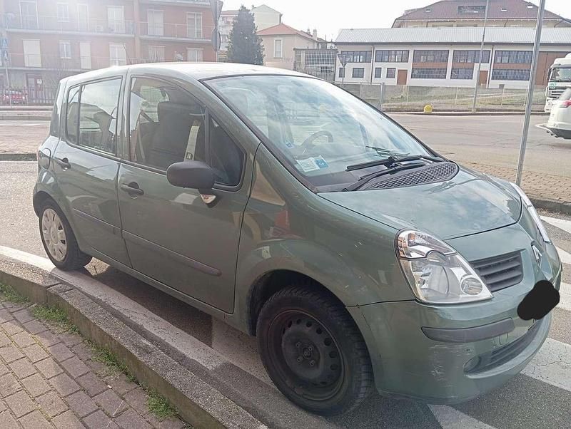 Usata Renault Modus 98 CV (72 kW) 2007 Verde Monovolume