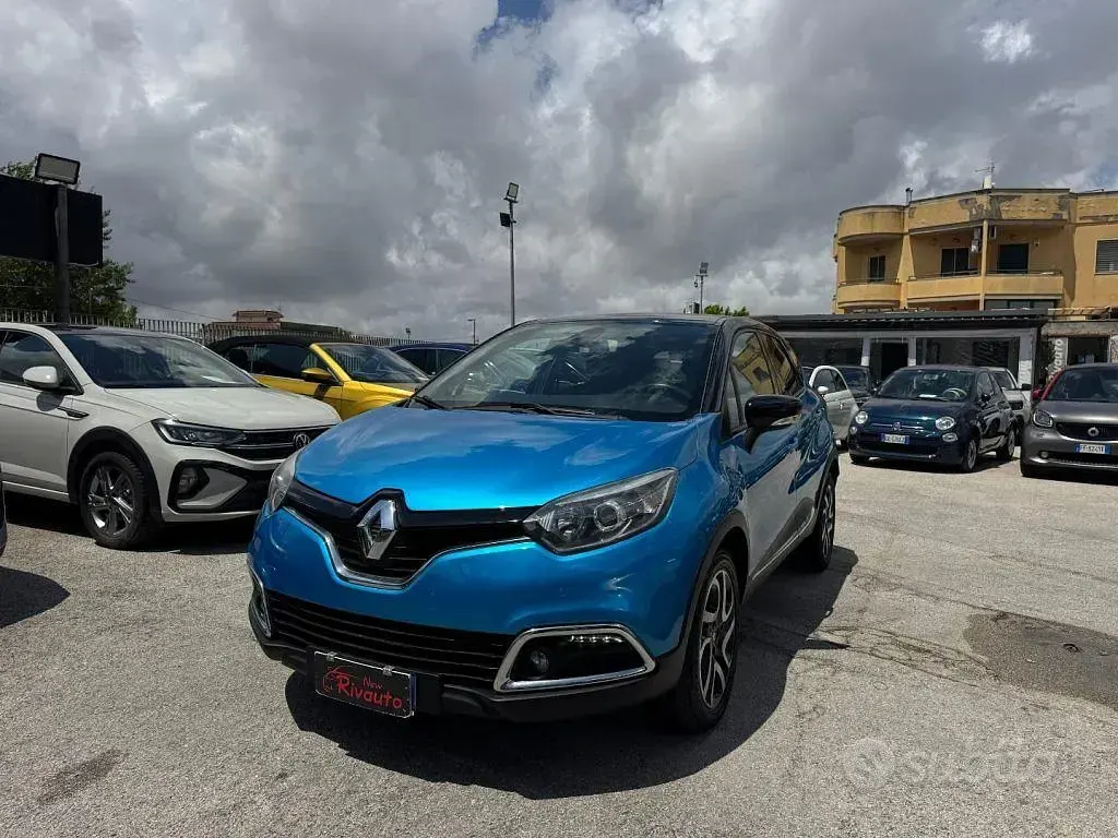 Usata Renault Captur 110 CV (80 kW) 2016 Blu SUV