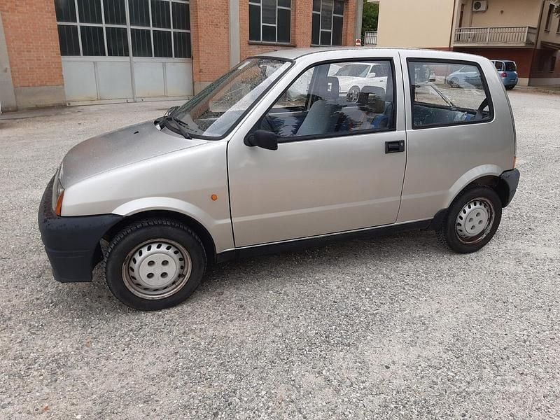 Usata Fiat Cinquecento 39 CV (28 kW) 1998 Grigio Utilitaria