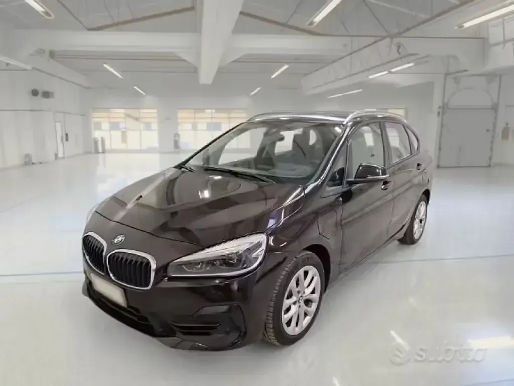 Usata BMW 225 Active Tourer iPerformance 125 CV (91 kW) 2021 Marrone Monovolume