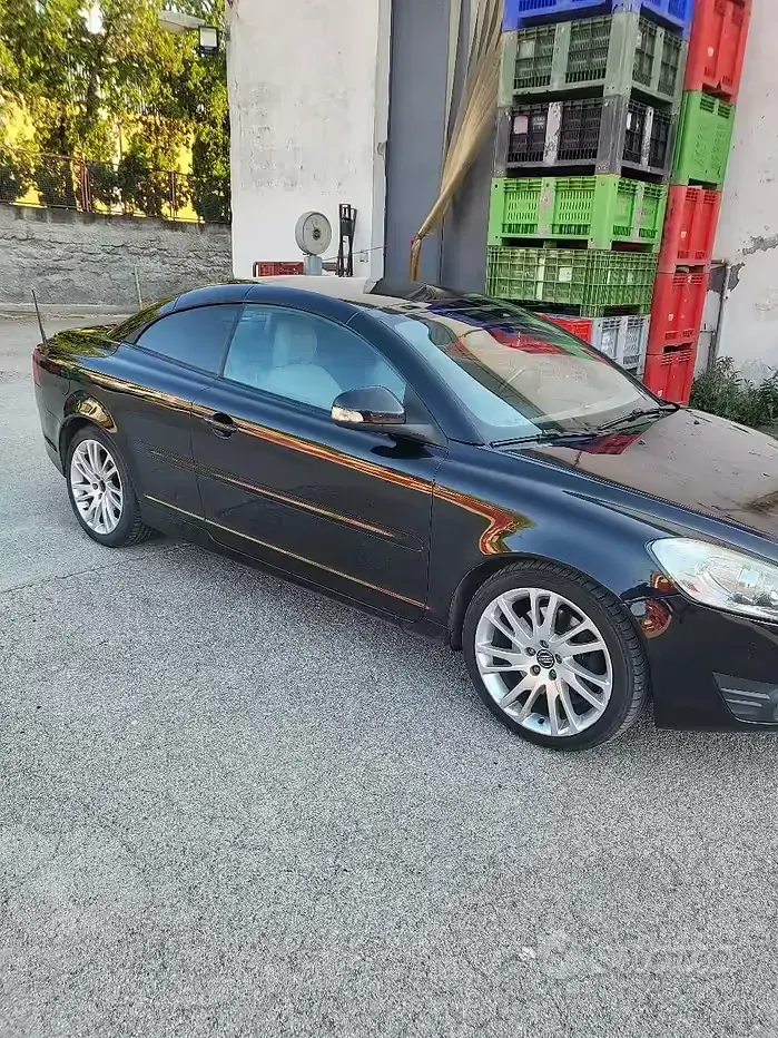 Usata Volvo C70 150 CV (110 kW) 2012 Cabrio