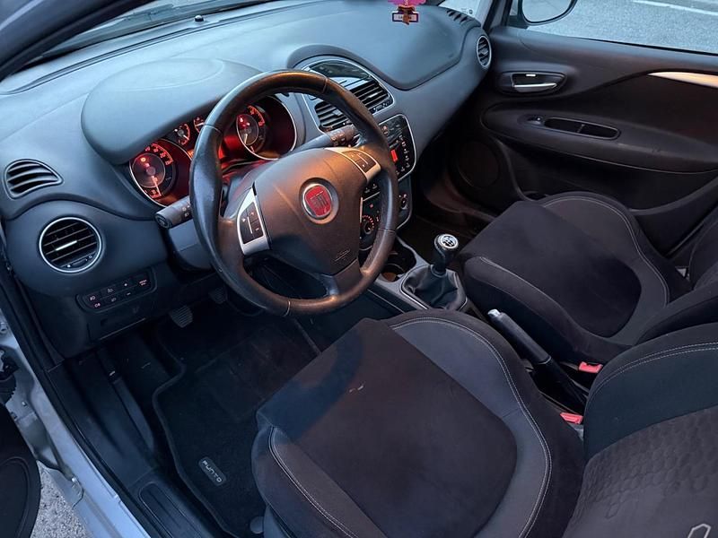 Usata Fiat Punto Lounge 75 CV (55 kW) 2013 Grigio Utilitaria