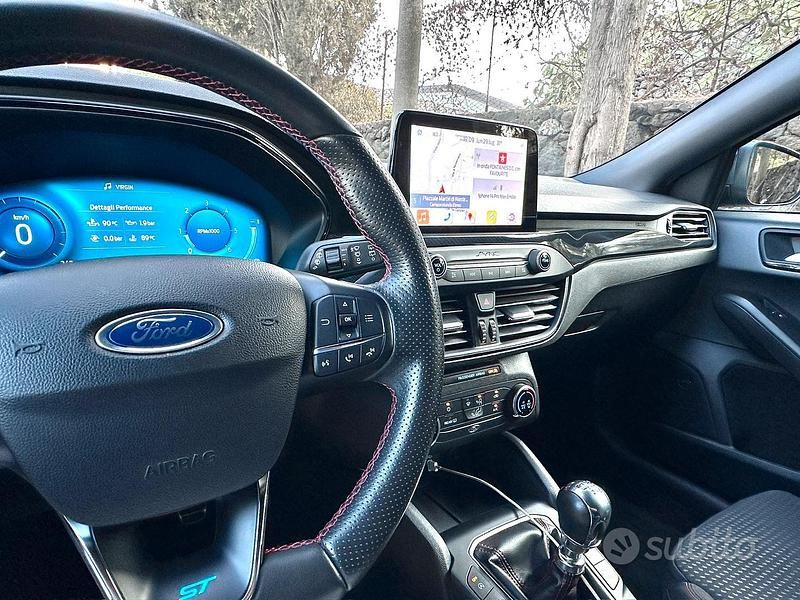 Usata Ford Focus ST-Line 120 CV (88 kW) 2020 Blu Berlina