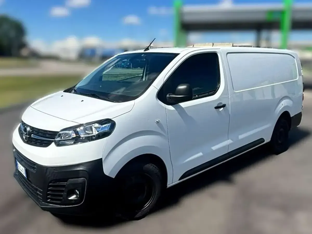 Usata Opel Vivaro-e Combi Enjoy 122 CV (89 kW) 2019 Bianco Monovolume