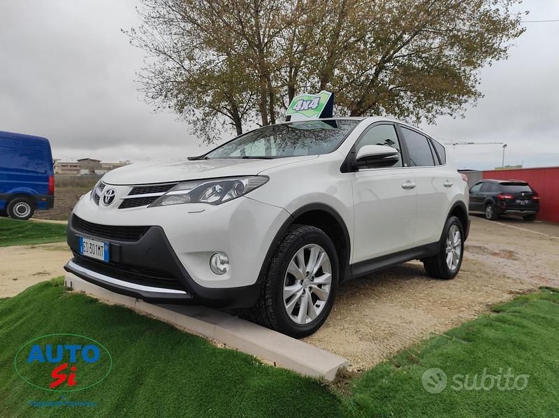 Usata Toyota RAV4 150 CV (110 kW) 2013 Bianco SUV
