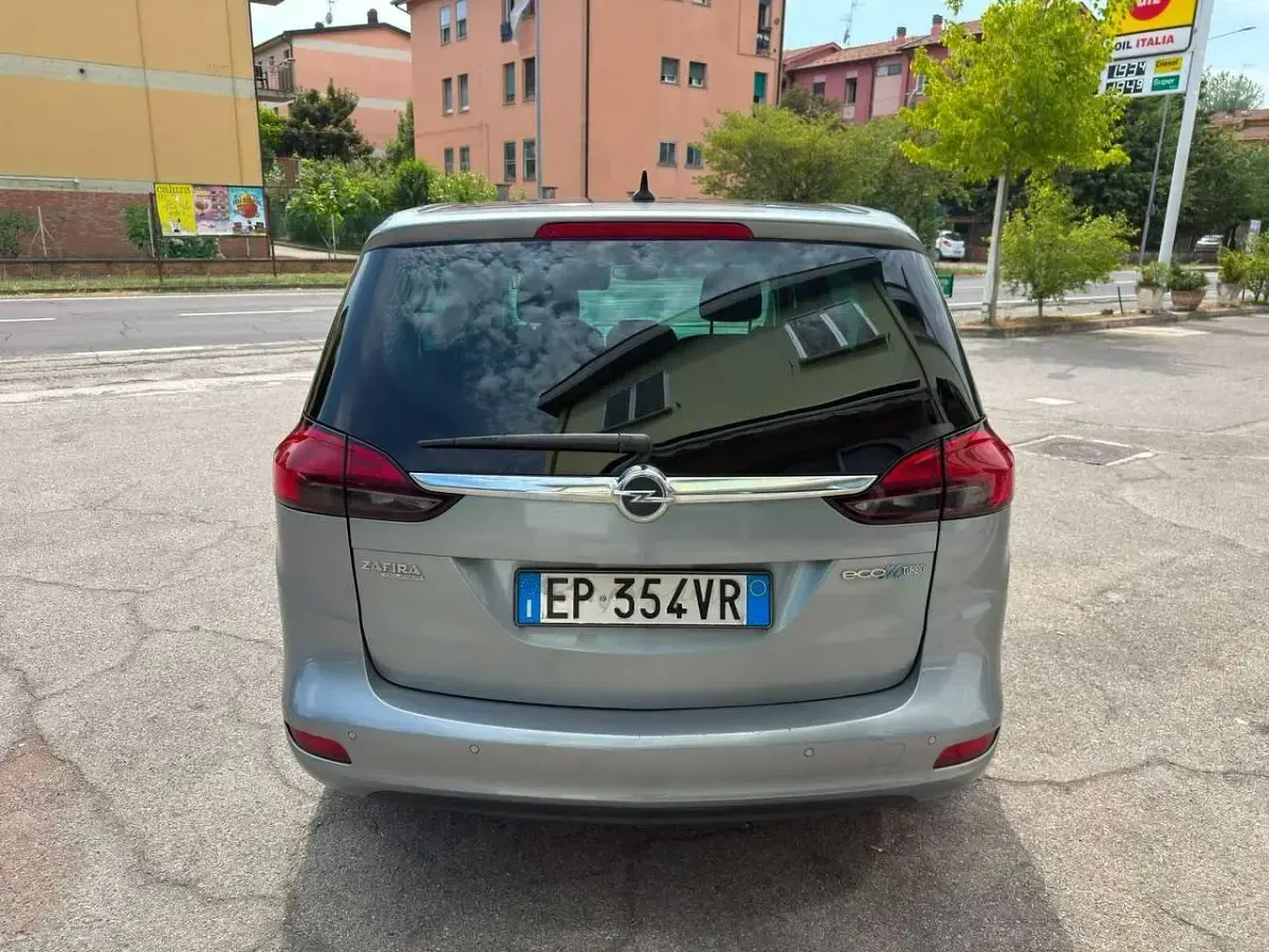 Usata Opel Zafira Tourer 150 CV (110 kW) 2013 Grigio Monovolume