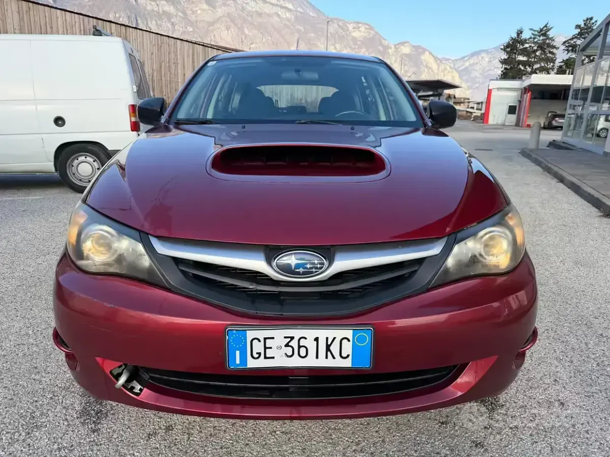 Usata Subaru Impreza Trend 150 CV (110 kW) 2011 Rosso Berlina