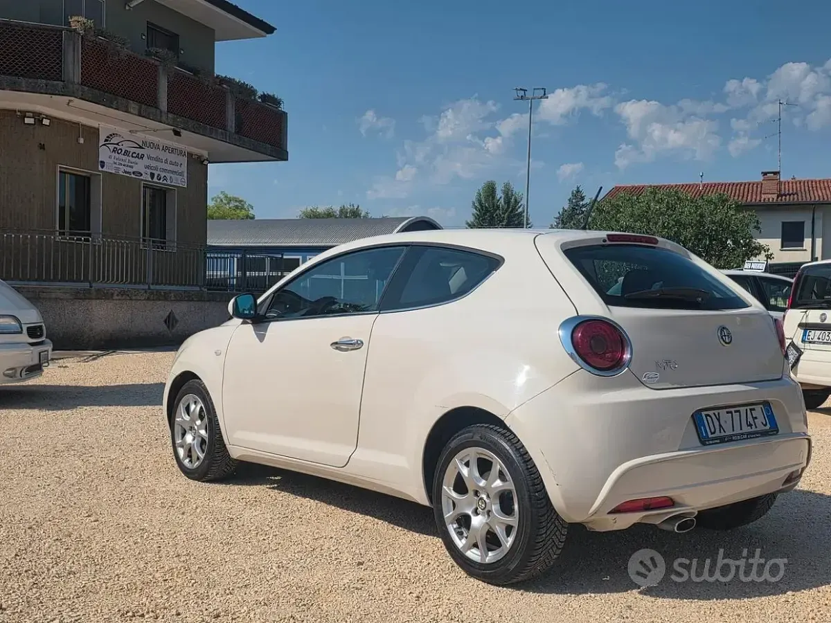 Usata Alfa Romeo MiTo 79 CV (58 kW) 2009 Bianco Utilitaria
