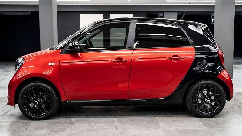 Usata Smart ForFour Superpassion 71 CV (52 kW) 2019 Bordeaux perlato Utilitaria