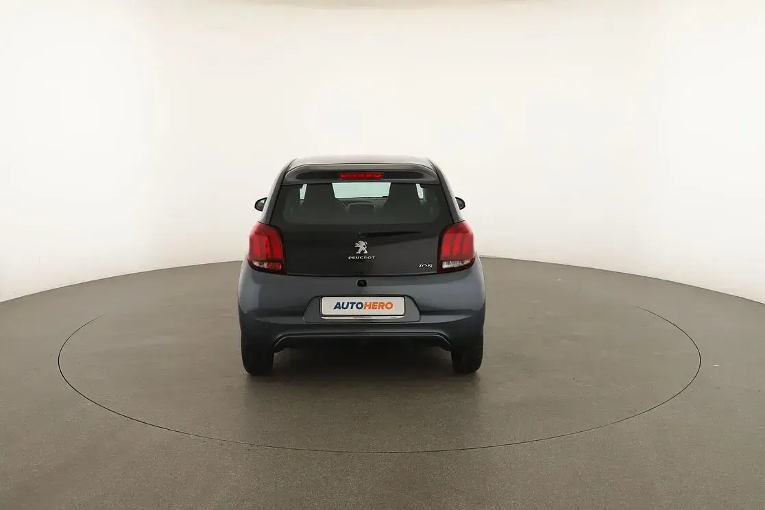 Usata Peugeot 108 Active 72 CV (52 kW) 2018 Grigio Berlina