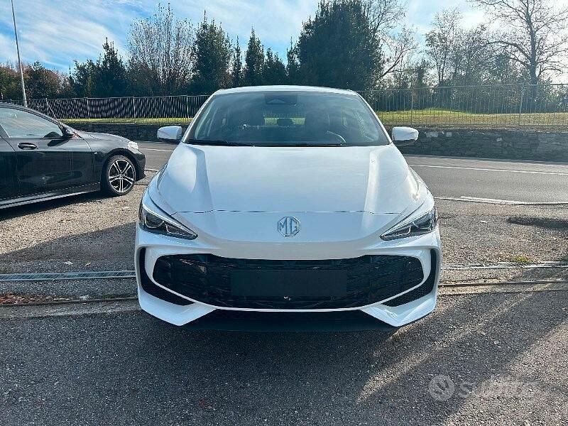 Usata MG MG3 Comfort 194 CV (142 kW) 2024 Bianco Utilitaria