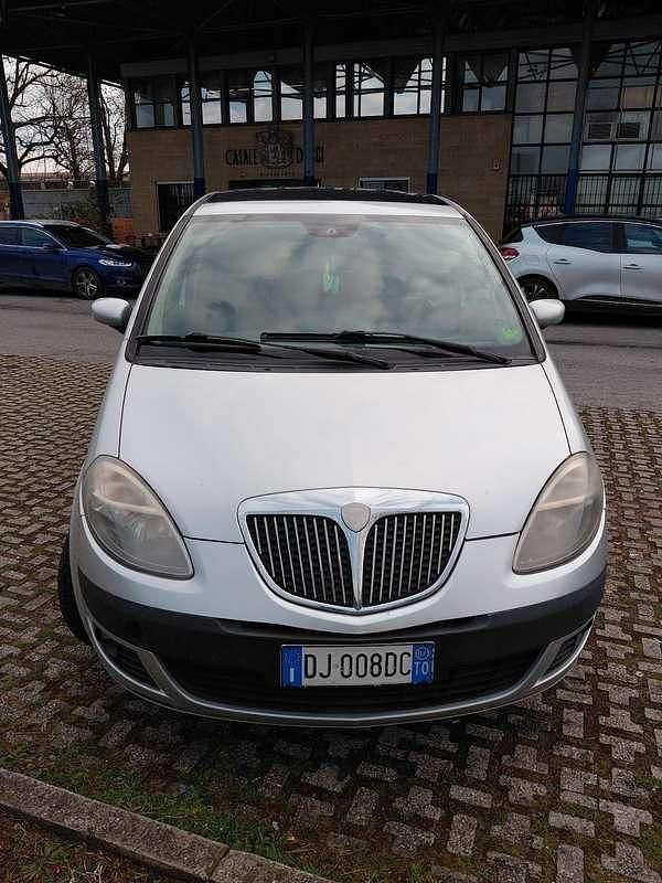 Usata Lancia Musa 101 CV (74 kW) 2007 Monovolume