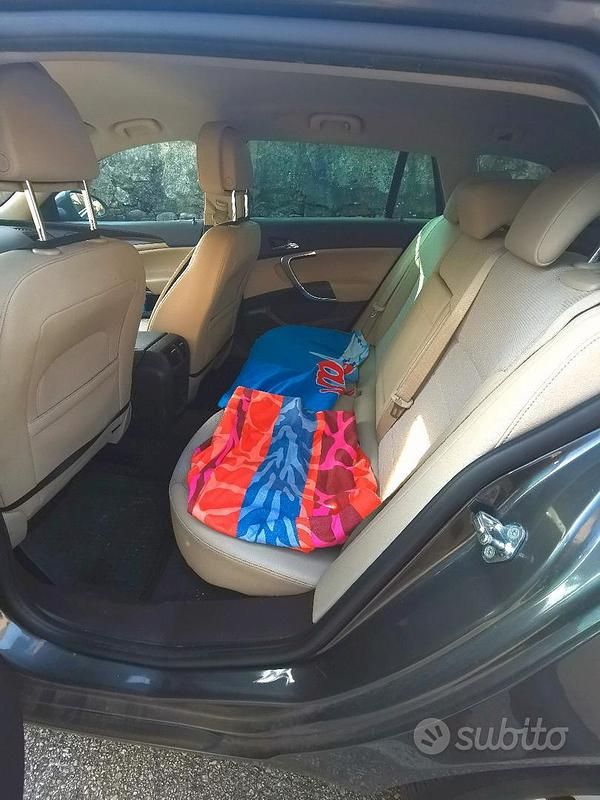 Occasion Opel Insignia 160 ch (117 kW) 2011 Gris Berline