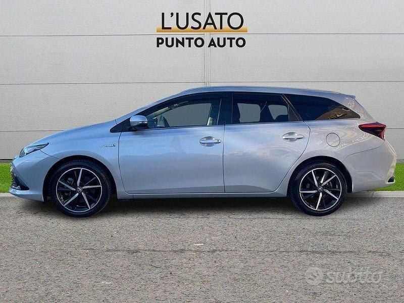 Usata Toyota Auris Touring Sports Style 99 CV (72 kW) 2017 Grigio Station wagon