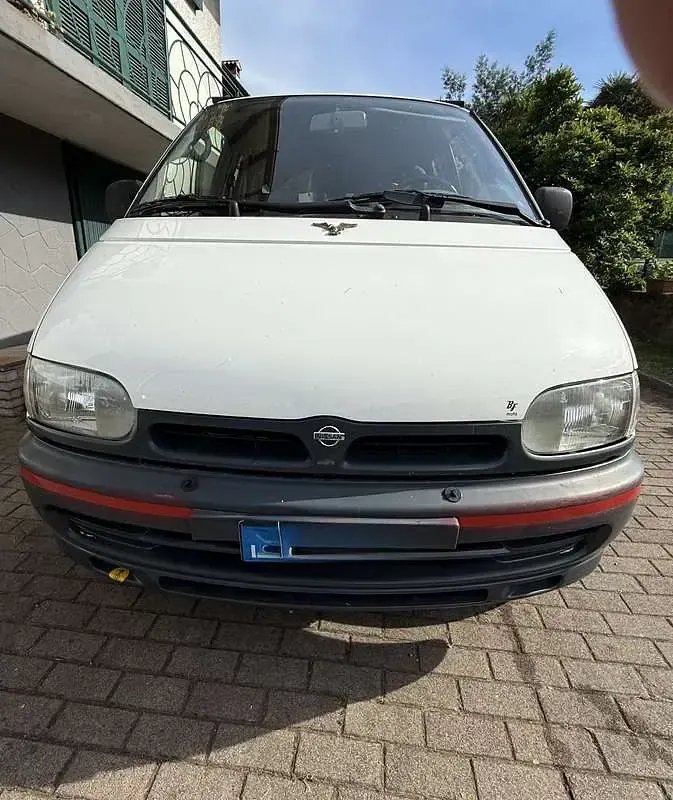 Usata Nissan Serena 75 CV (55 kW) 1999 Monovolume