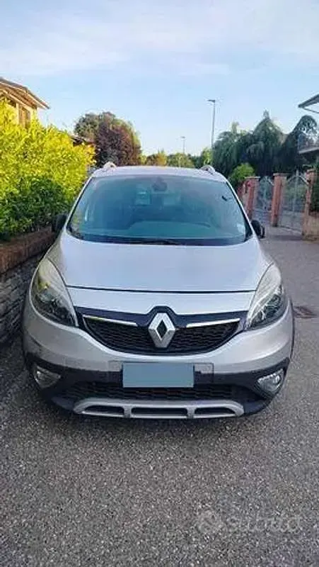 Usata Renault Scénic 110 CV (80 kW) 2015 Bianco Monovolume