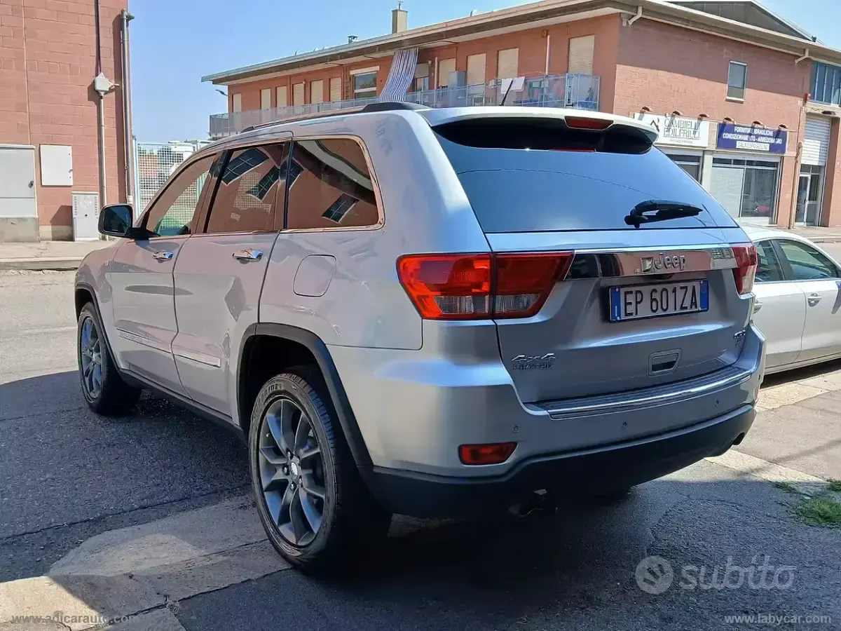 Usata Jeep Cherokee Limited 190 CV (139 kW) 2013 Grigio SUV