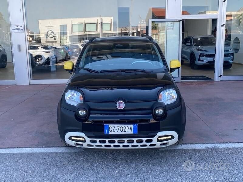 Usata Fiat Panda Cross Cross 70 CV (51 kW) 2025 Nero Utilitaria