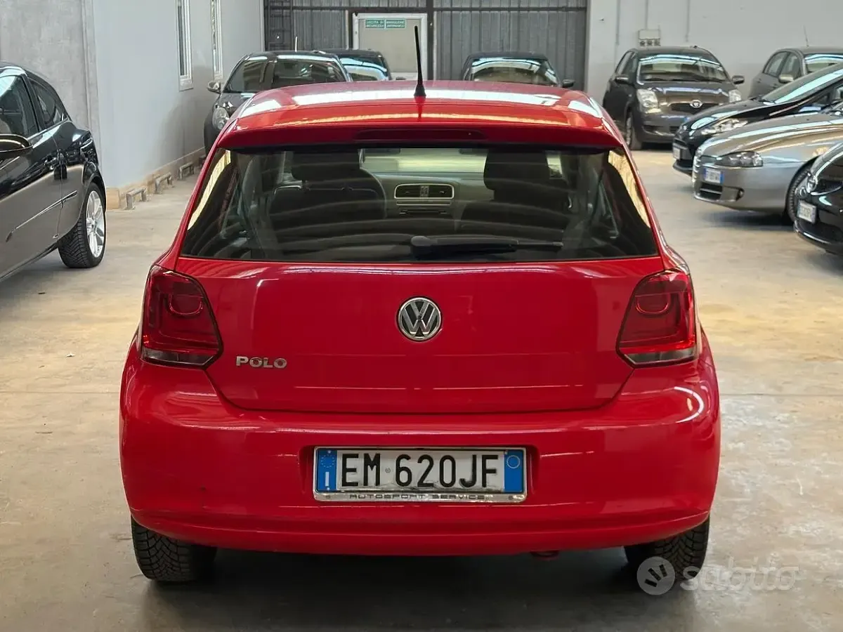 Usata VW Polo Comfortline 69 CV (50 kW) 2012 Rosso Utilitaria