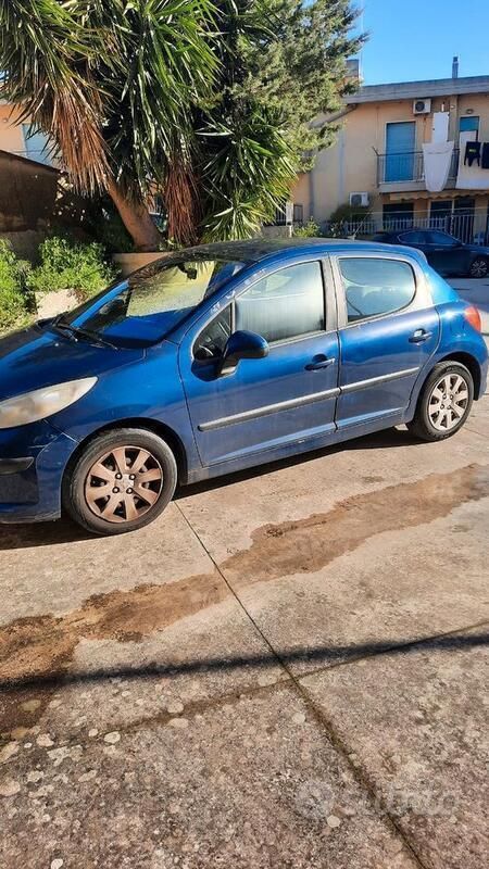 Usata Peugeot 207 88 CV (64 kW) 2007 Blu Utilitaria