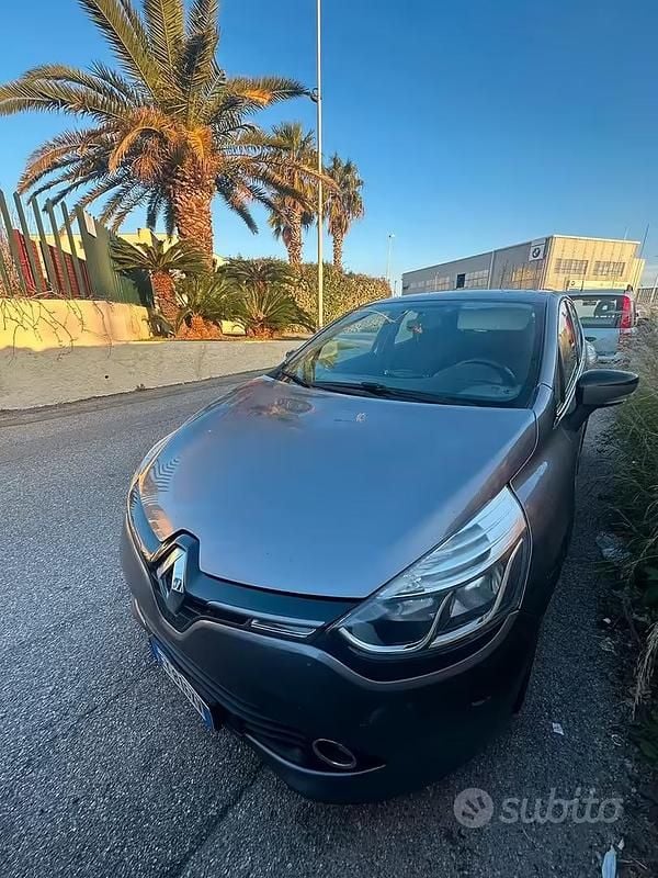 Usata Renault Clio IV 90 CV (66 kW) 2015 Grigio Berlina