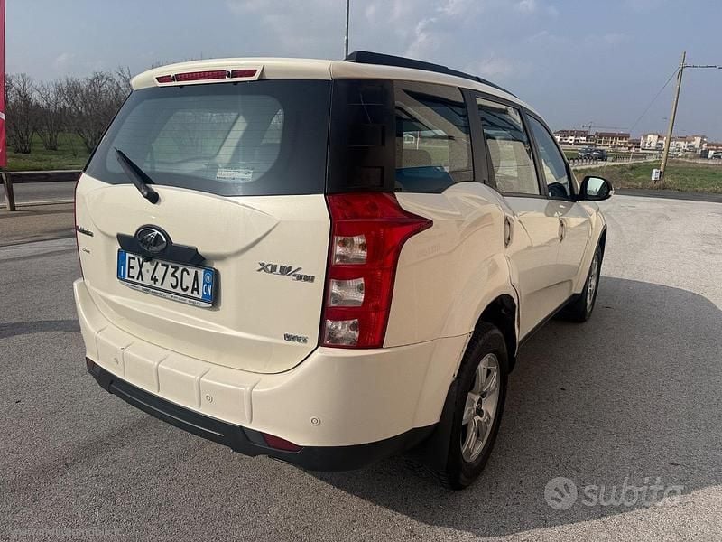 Usata Mahindra XUV500 140 CV (102 kW) 2014 Bianco SUV