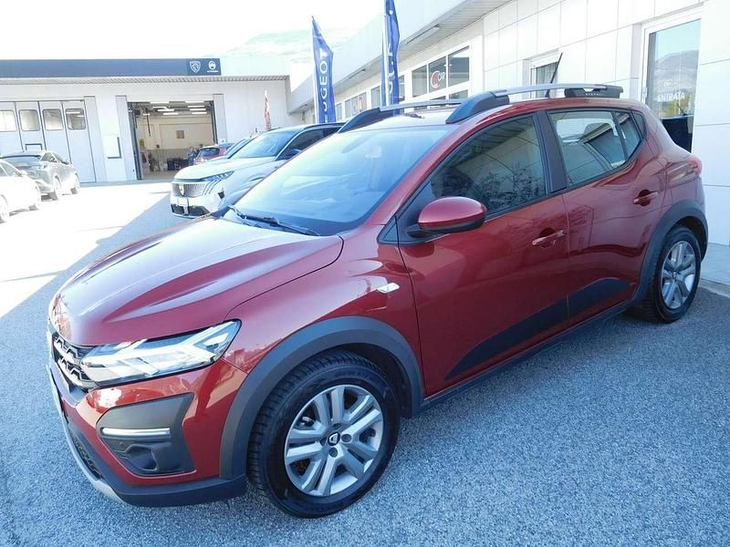 Usata Dacia Sandero Comfort 101 CV (74 kW) 2021 Rosso Berlina