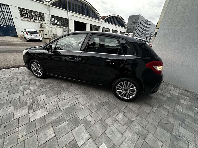 Usata Citroën C4 Business Class 111 CV (81 kW) 2012 Other Berlina