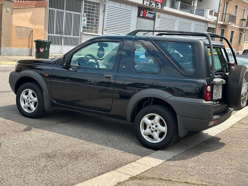 Usata Land Rover Freelander 111 CV (81 kW) 2001 Nero SUV